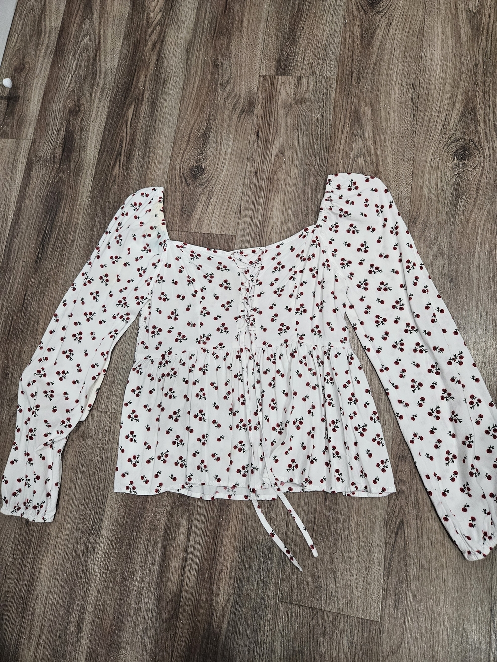 Aeropostale White Long-Sleeve Floral Lace-Up Peplum Top